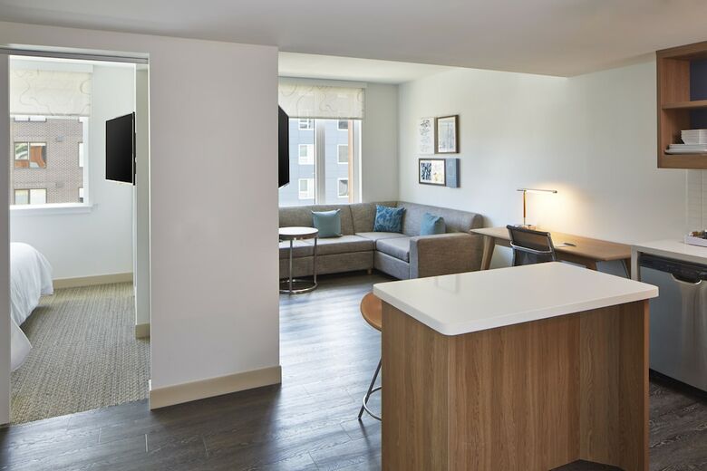 Hotel Element Seattle Redmond