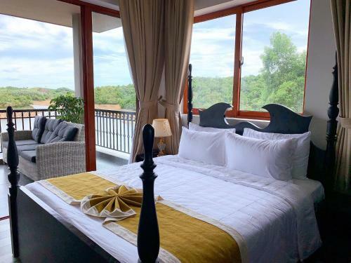 Hotel Phong Nha Lake House Resort