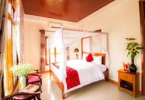 Hotel Phong Nha Lake House Resort