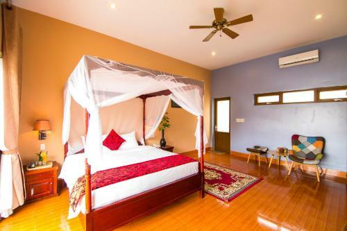 Hotel Phong Nha Lake House Resort