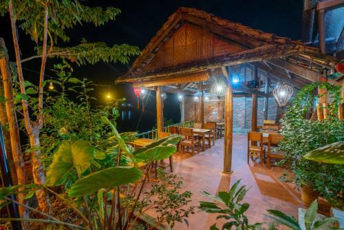 Lodge Phong Nha Coco House