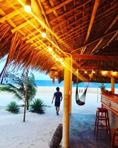 Ocean Beach Bungalows & Hostel