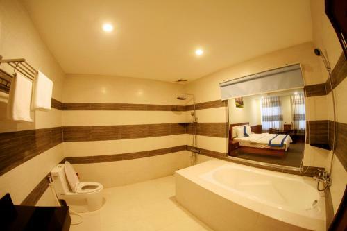 Tran Long Hotel