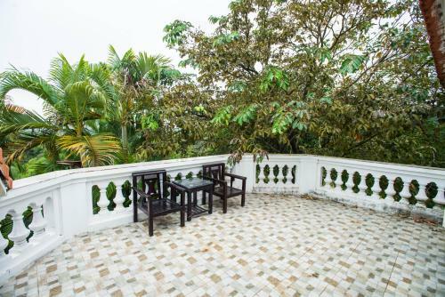 Lodge The Sun Homestay S�c S?n