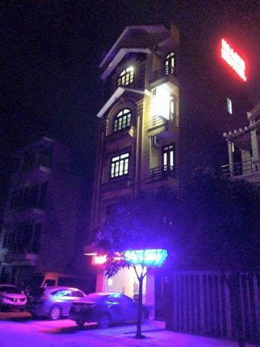 Ha Long Hotel