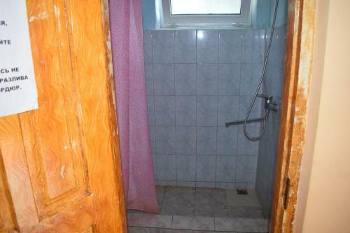 Hostal Guest House Raduga