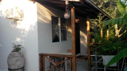 Hostal U Morya Guest House