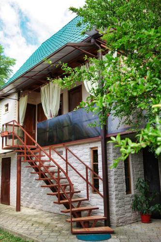 Kashtak Cottages