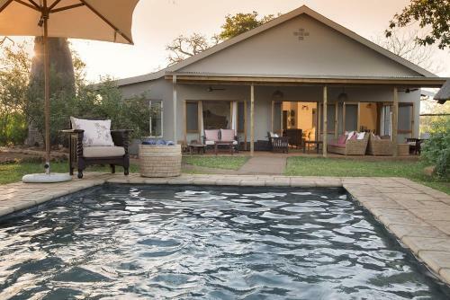 Baobab Hill Bush House