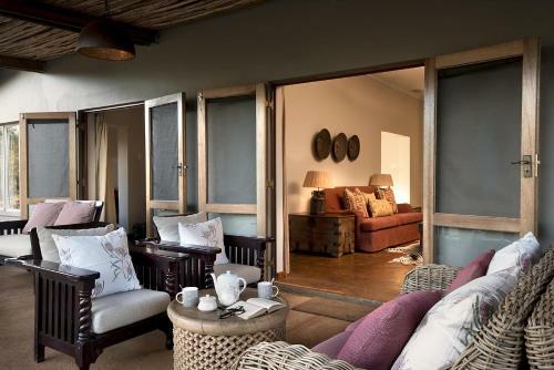 Baobab Hill Bush House