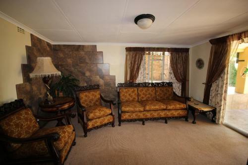 Hostal Waterfront Guest House