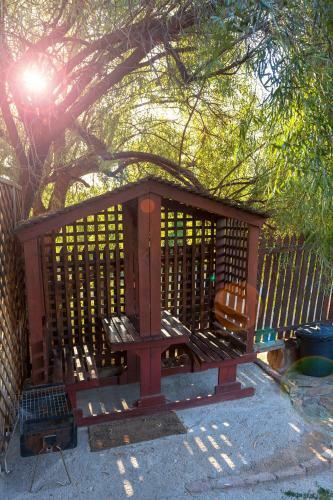 Hostal Sunrose Group Of Guesthouses