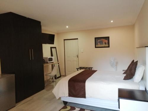 Hostal Kanyane Lodge