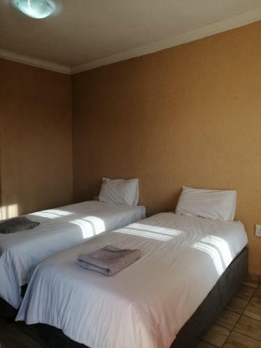 Hostal Kanyane Lodge