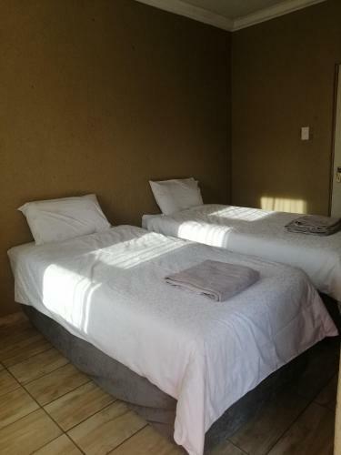 Hostal Kanyane Lodge