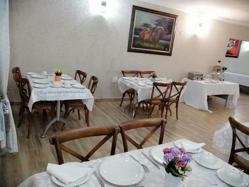 Hostal Kanyane Lodge
