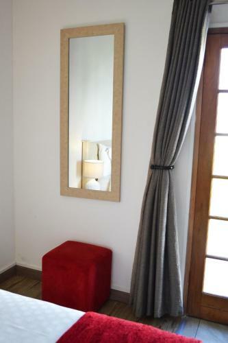 Hostal 96 On Bree Guesthouse