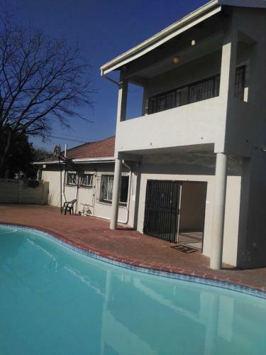 Hostal L-pack Guesthouse
