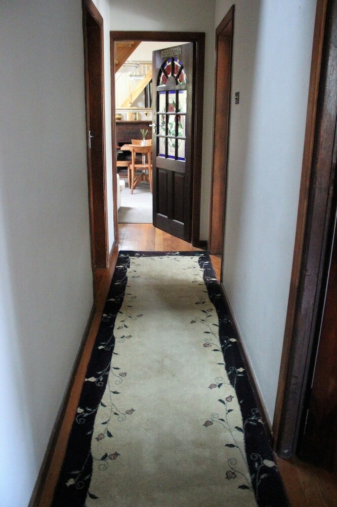 41 On Cedar Bed And Breakfast