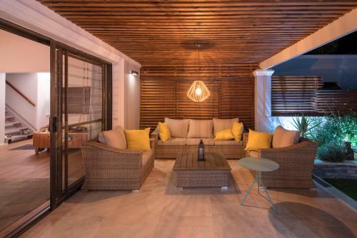Constantiaberg Holiday Homes