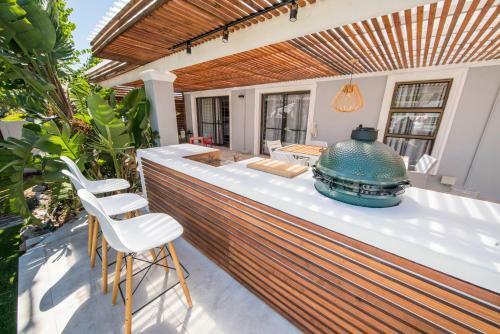 Constantiaberg Holiday Homes