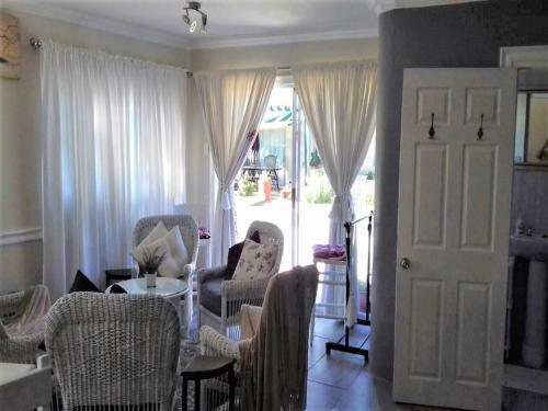 Hostal Jasmine Cottage
