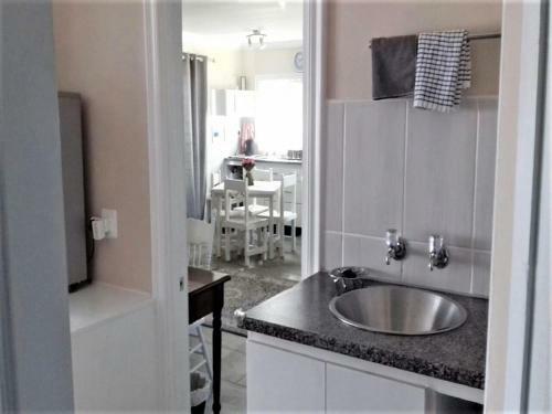 Hostal Jasmine Cottage