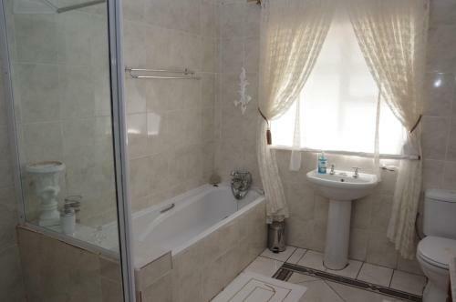 Hostal Jasmine Cottage