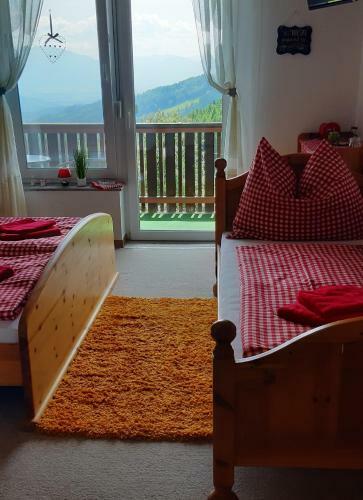 Hostal 'kleine Welt' Almpension & Gastst�berl