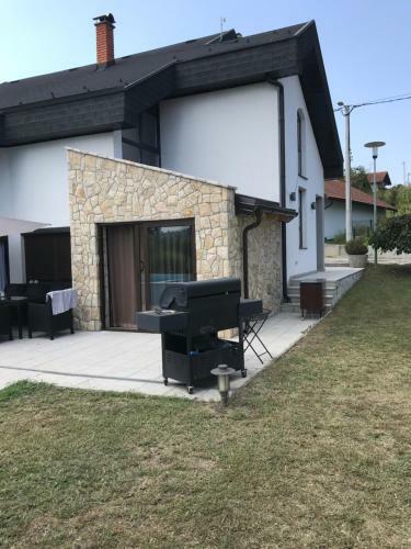 Luxeri�se Villa Mit Bergblick