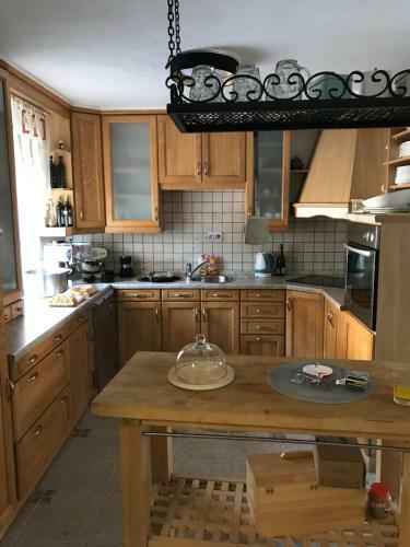 Luxeri�se Villa Mit Bergblick
