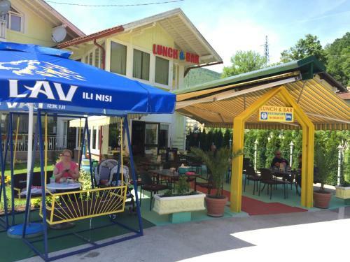 Motel Lunch & Bar