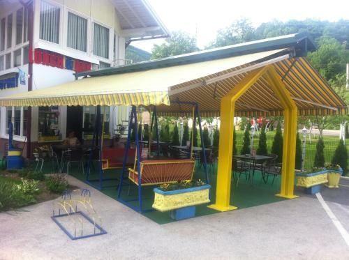 Motel Lunch & Bar