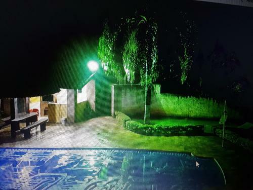 Casa Amarela Em Mairipor� Com Piscina Aquecida