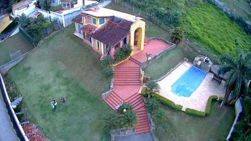 Casa Amarela Em Mairipor� Com Piscina Aquecida