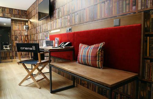 Hotel Cinema 8