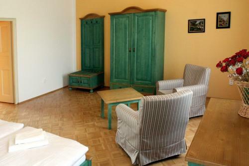 Hostal Z�mek Libou?