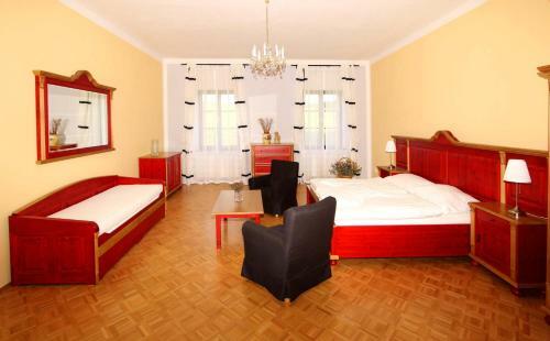 Hostal Z�mek Libou?