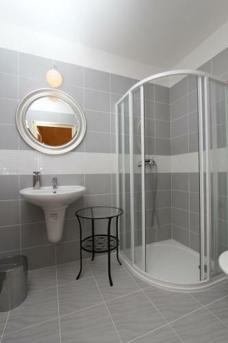 Hostal Z�mek Libou?