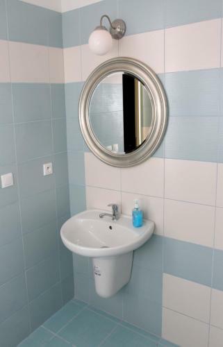 Hostal Z�mek Libou?