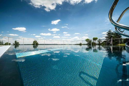Hotel Mon�nec Nov� Javorka