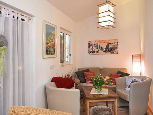 Cozy Holiday Home In Laisa With Private Terrace