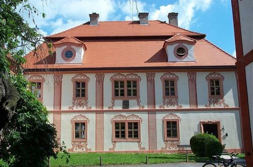 Hotel G�steh�user St. Marienthal