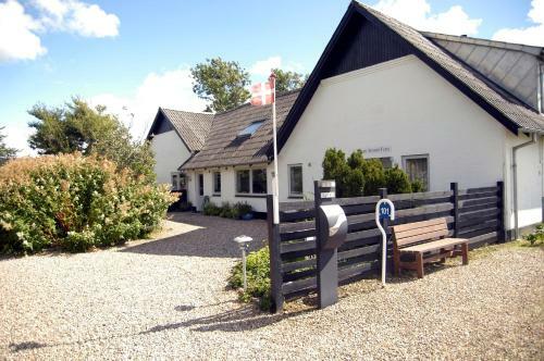 Hostal Henne Strand Ferie Accommodation