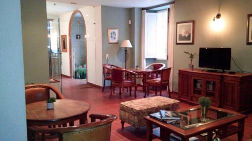 Hotel Pesqueria Del Tambre