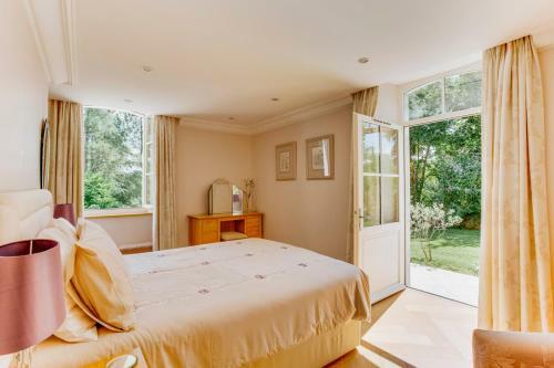 Araujuzon Villa Sleeps 14 Pool Air Con Wifi