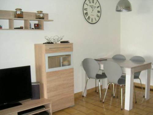 Apartment Roches Brunes