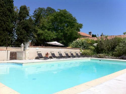 La Petite Ferme, Manoir De Longeveau