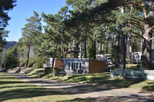 Camping Domaine Du Lac Chambon