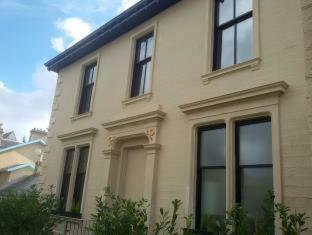 Hotel Crosshill House